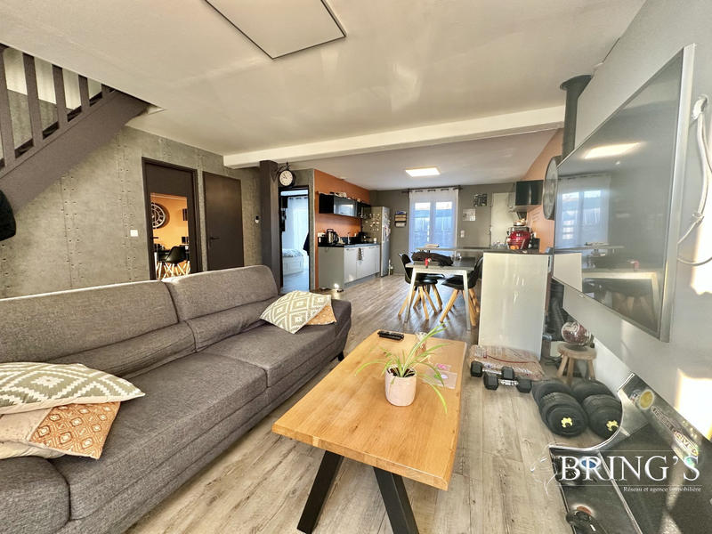 Maison - 97 m² - 6 pièces