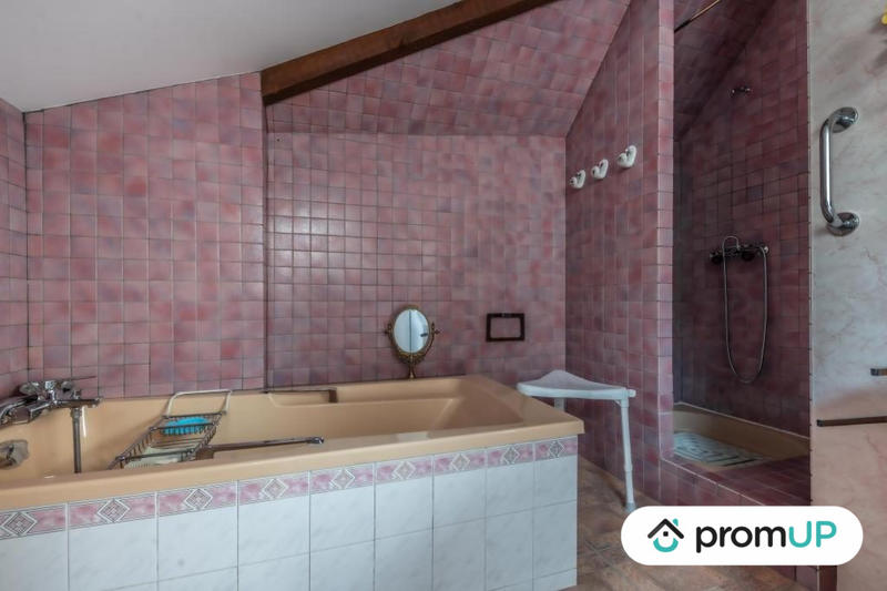 Appartement - 188 m² - 5 pièces