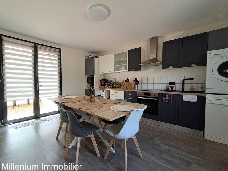 Maison - 200 m² - 8 pièces