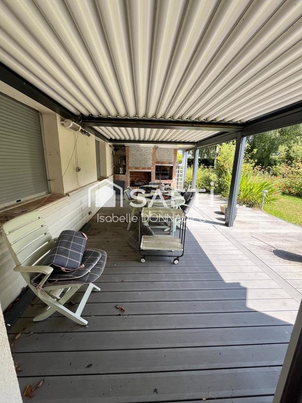 Maison - 298 m² - 10 pièces