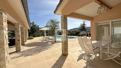 Maison - 172 m² - 6 pièces