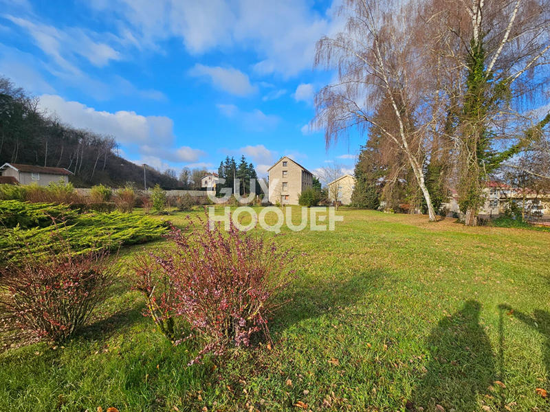 Maison - 256 m² - 6 pièces