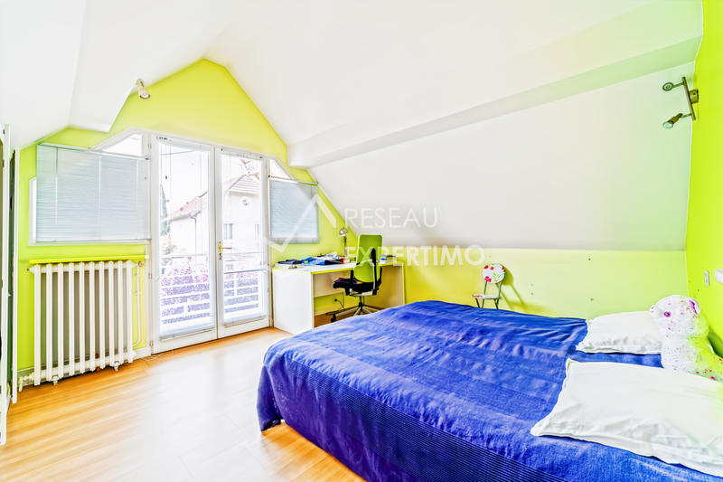 Maison - 206 m² - 9 pièces