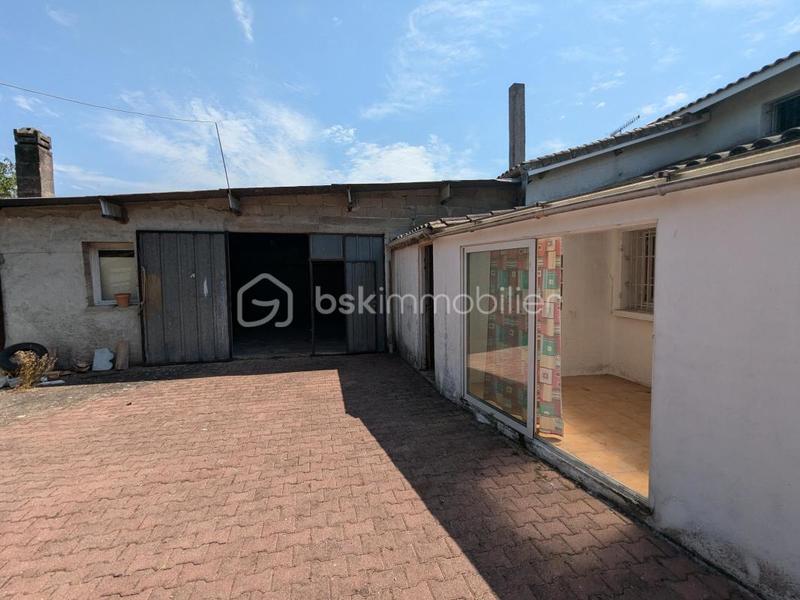 Maison traditionnelle - 250 m² - 11 pièces