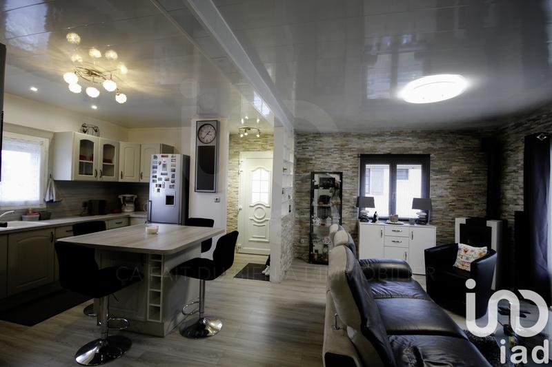 Appartement - 93 m² - 5 pièces