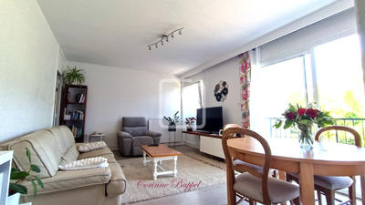 Appartement - 80 m² - 4 pièces