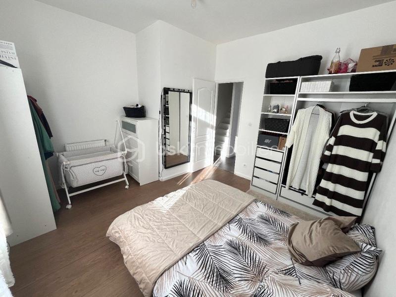 Maison - 95 m² - 5 pièces