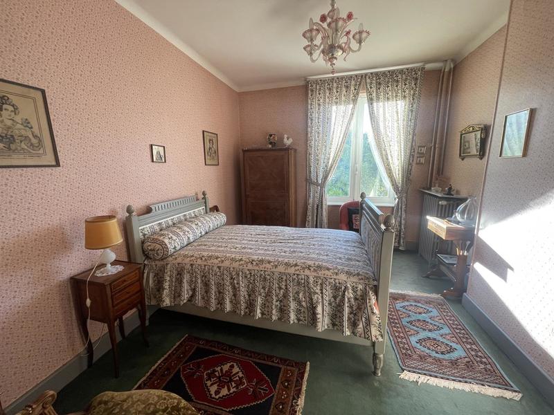 Maison - 200 m² - 9 pièces