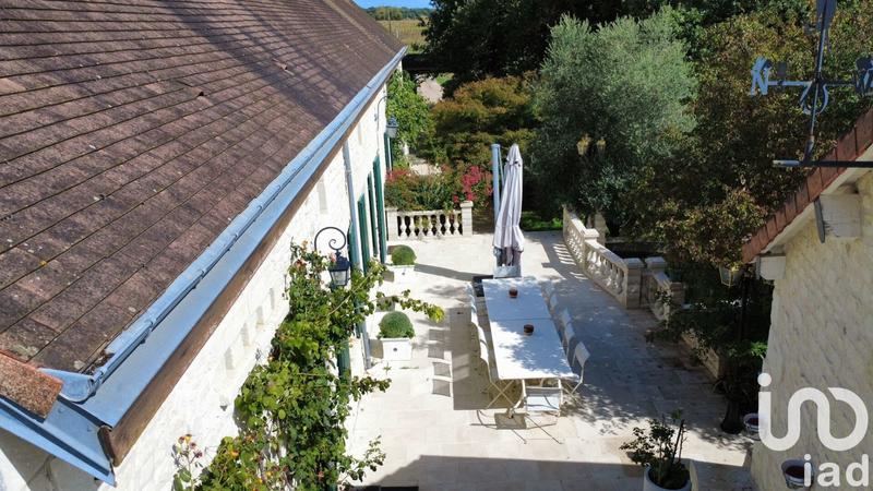 Maison - 656 m² - 10 pièces