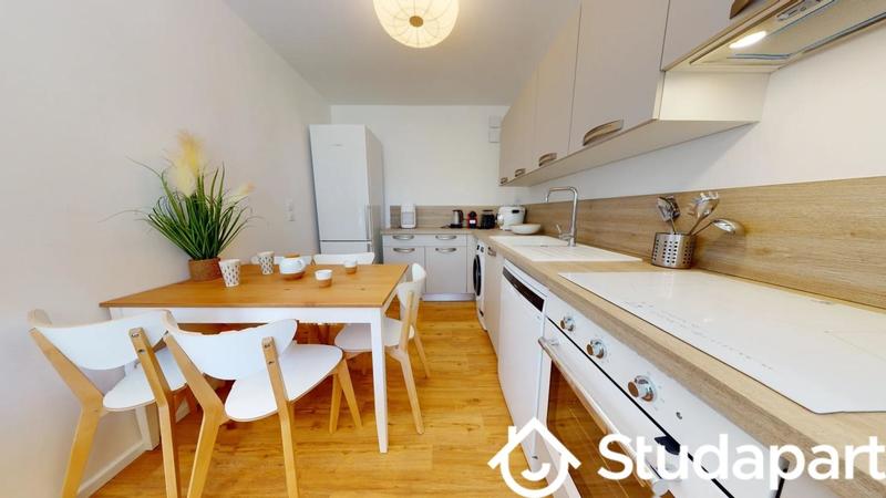 Chambre - 9 m² - 1 pièce