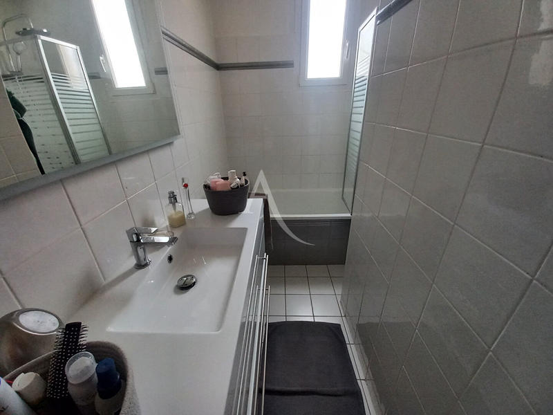 Maison - 111 m² - 5 pièces