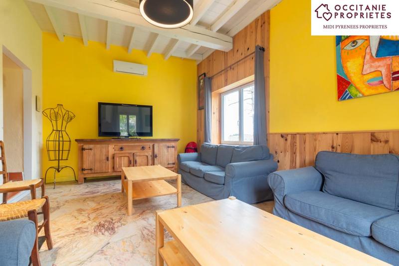 Propriété - 277 m² - 13 pièces