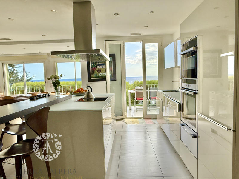 Villa - 160 m² - 6 pièces