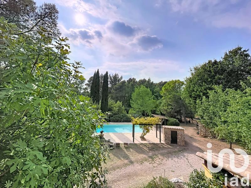 Maison - 198 m² - 7 pièces