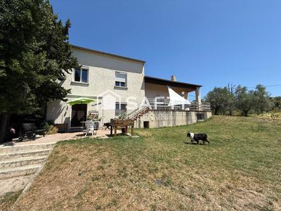 Maison - 220 m² - 7 pièces