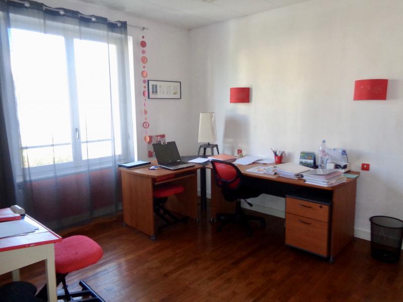 Maison - 260 m² - 9 pièces