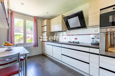 Maison - 136 m² - 6 pièces