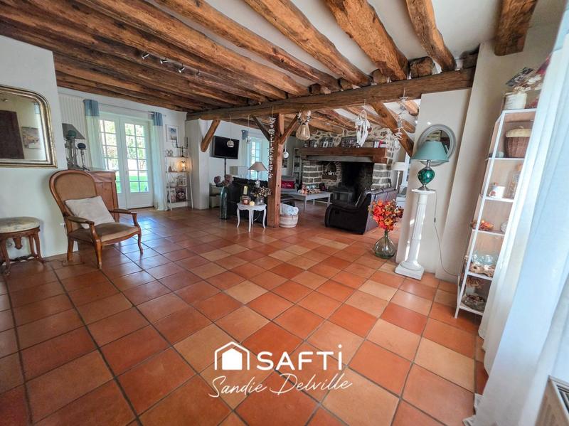 Propriété - 195 m² - 6 pièces