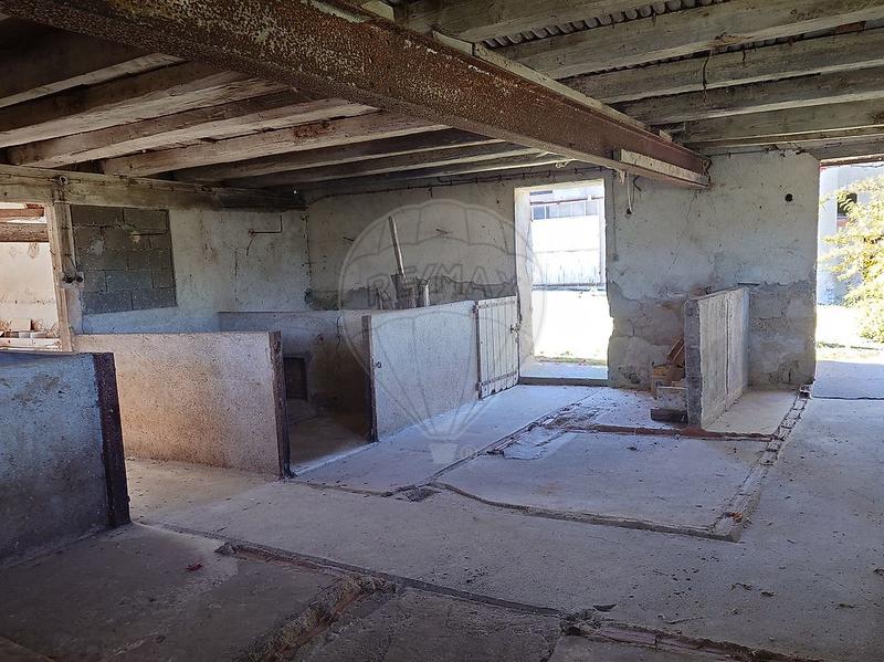 Maison - 182 m² - 9 pièces