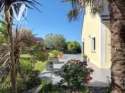 Maison contemporaine - 173 m² - 7 pièces