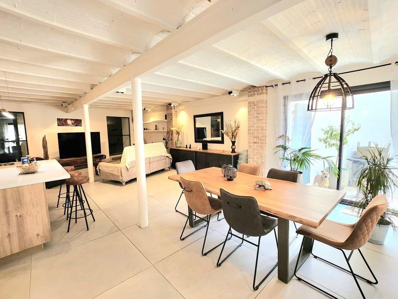 Loft - 118 m² - 4 pièces