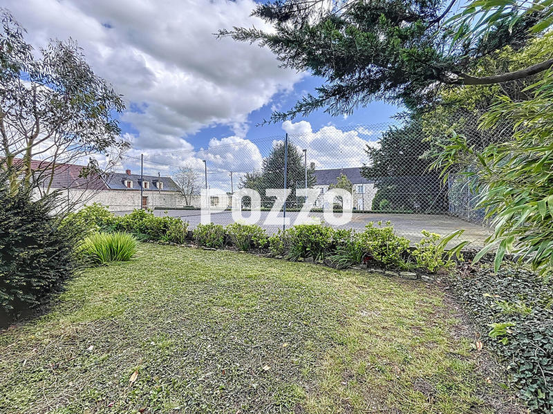 Maison - 300 m² - 15 pièces