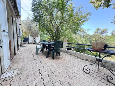 Appartement - 95 m² - 5 pièces