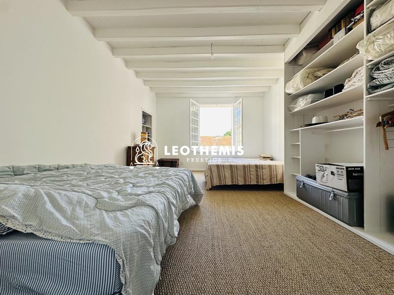 Villa - 397 m² - 9 pièces