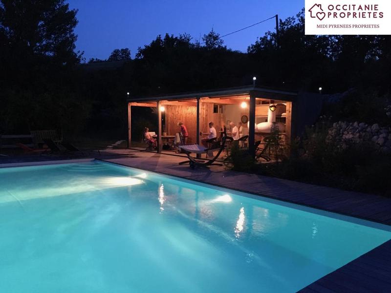 Propriété - 390 m² - 8 pièces