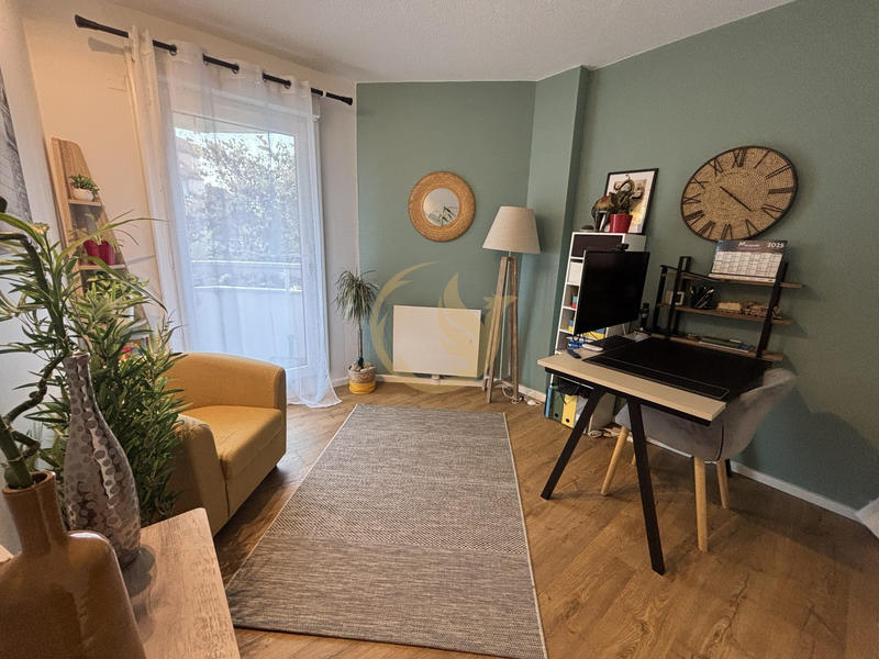 Appartement - 96 m² - 5 pièces