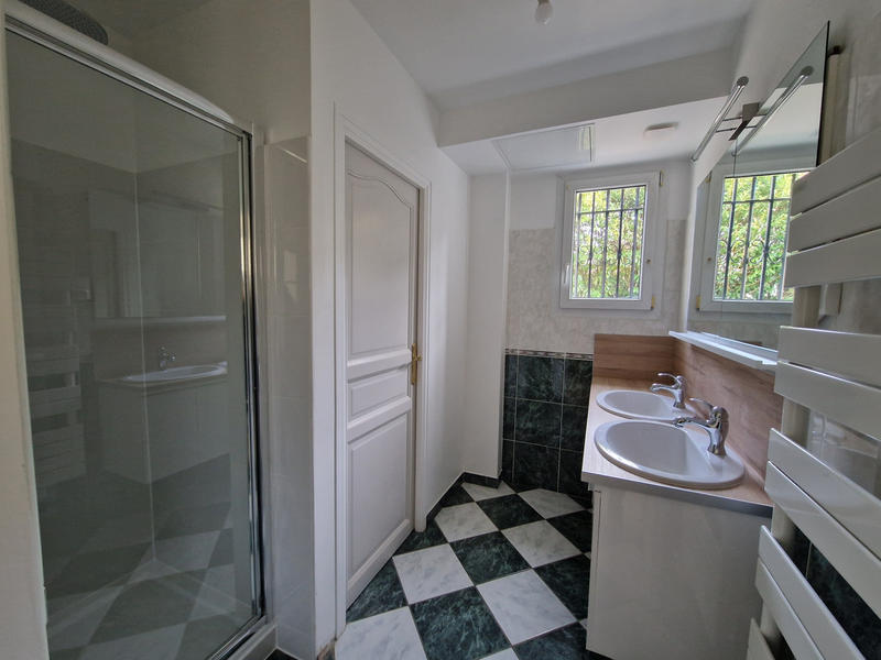 Maison - 194 m² - 10 pièces