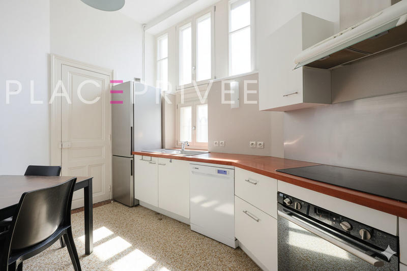 Maison - 224 m² - 13 pièces