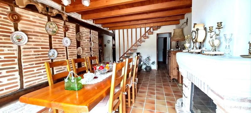 Propriété - 190 m² - 7 pièces