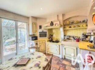 Maison - 552 m² - 11 pièces