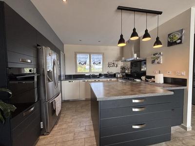 Maison - 141 m² - 4 pièces