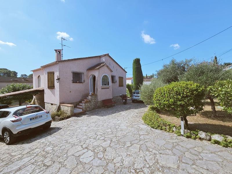 Maison traditionnelle - 112 m² - 4 pièces