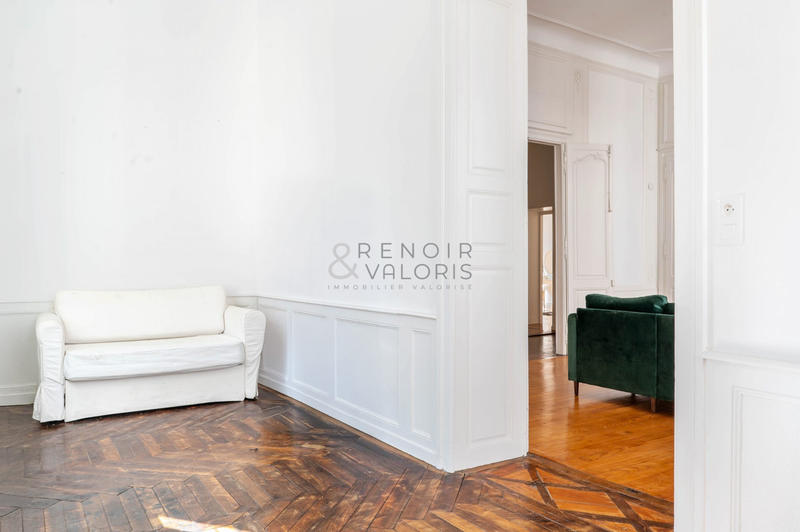 Appartement - 160 m² - 4 pièces