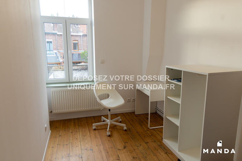 Chambre - 10 m² - 6 pièces