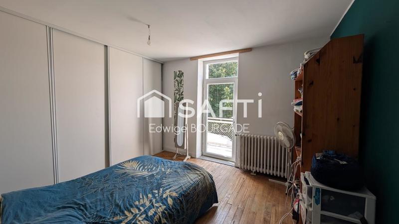 Maison - 230 m² - 12 pièces