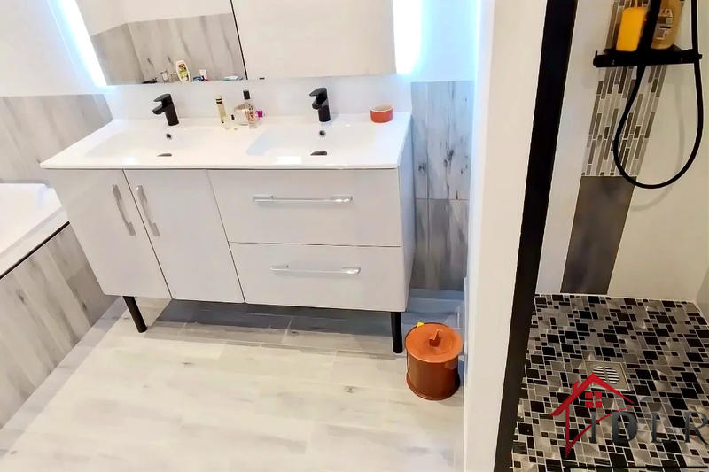 Villa - 130 m² - 6 pièces