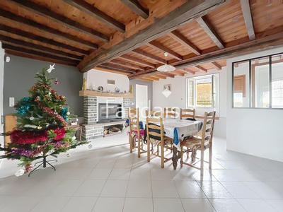 Maison - 152 m² - 6 pièces