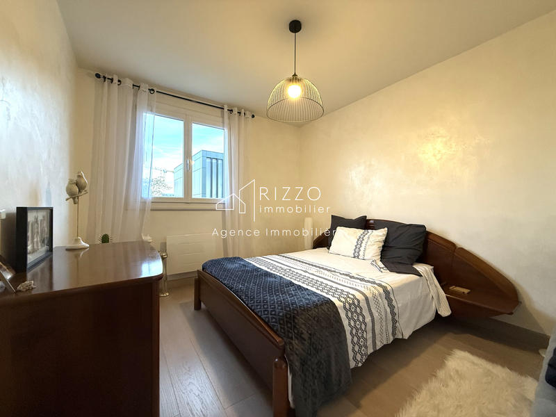 Appartement - 83 m² - 4 pièces