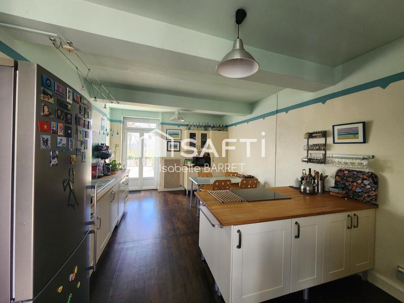 Maison - 176 m² - 7 pièces