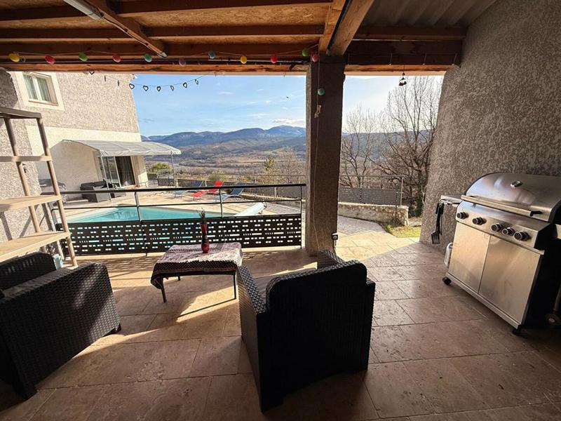 Maison - 224 m² - 9 pièces