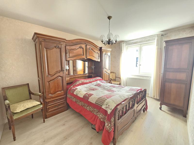 Maison traditionnelle - 107 m² - 6 pièces