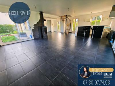 Maison - 110 m² - 4 pièces