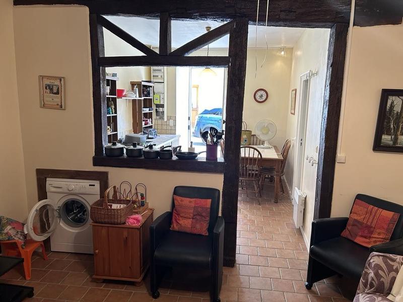 Maison traditionnelle - 81 m² - 11 pièces