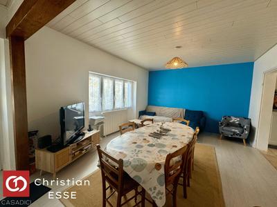 Maison - 164 m² - 9 pièces