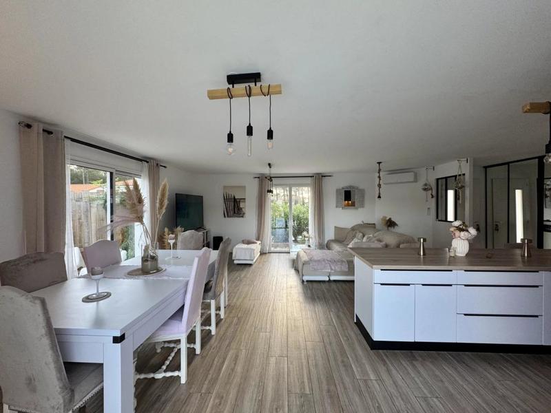 Villa - 117 m² - 6 pièces