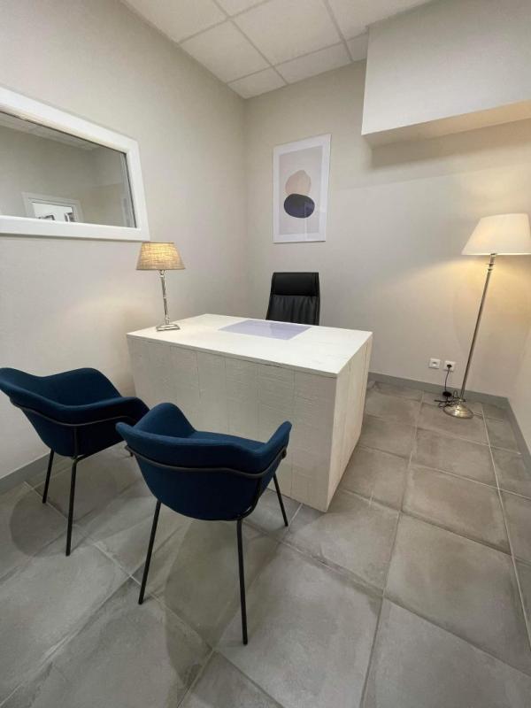 Local commercial - 50 m² - 4 pièces